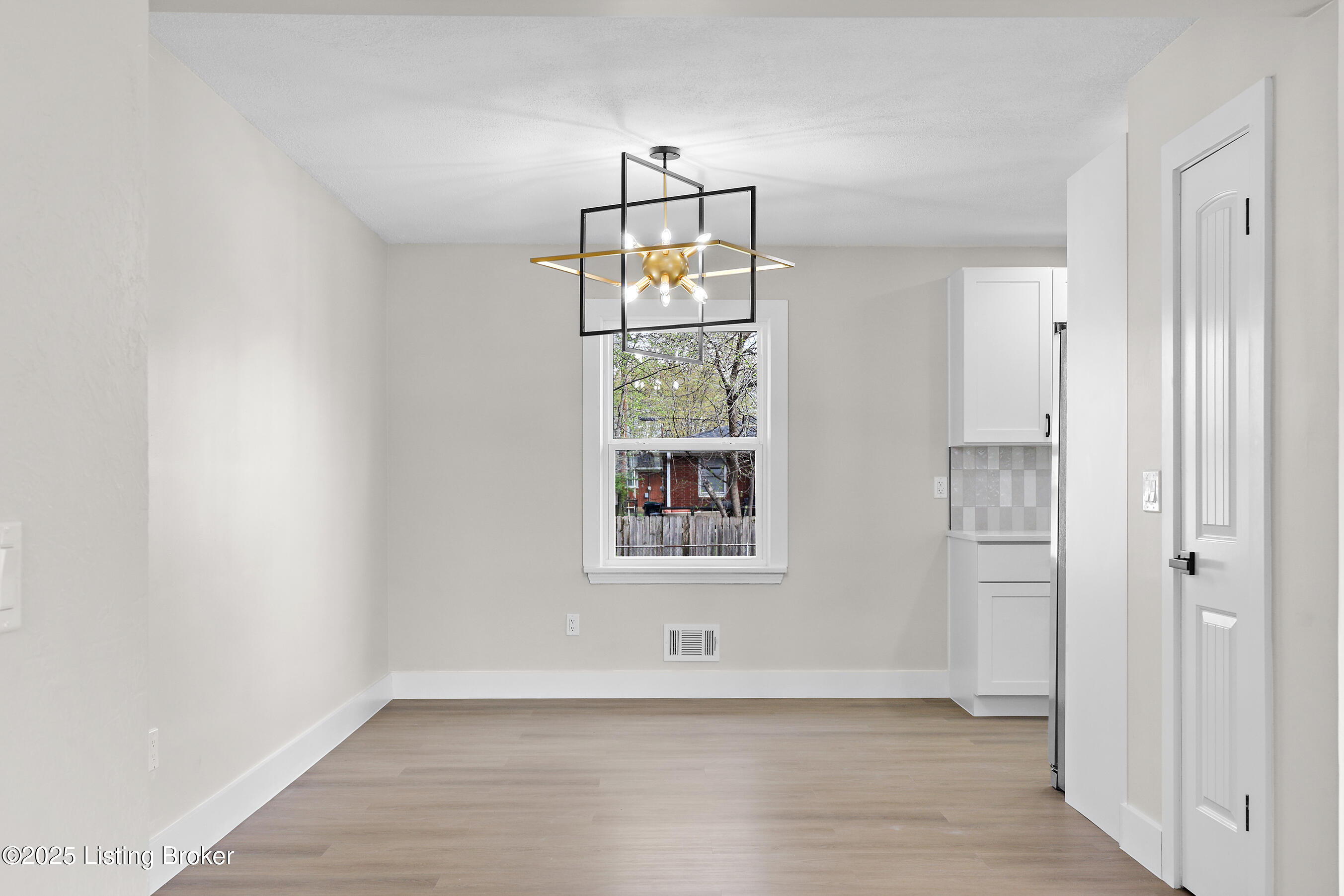 2337 Farnsley Rd, Louisville, Kentucky image 9