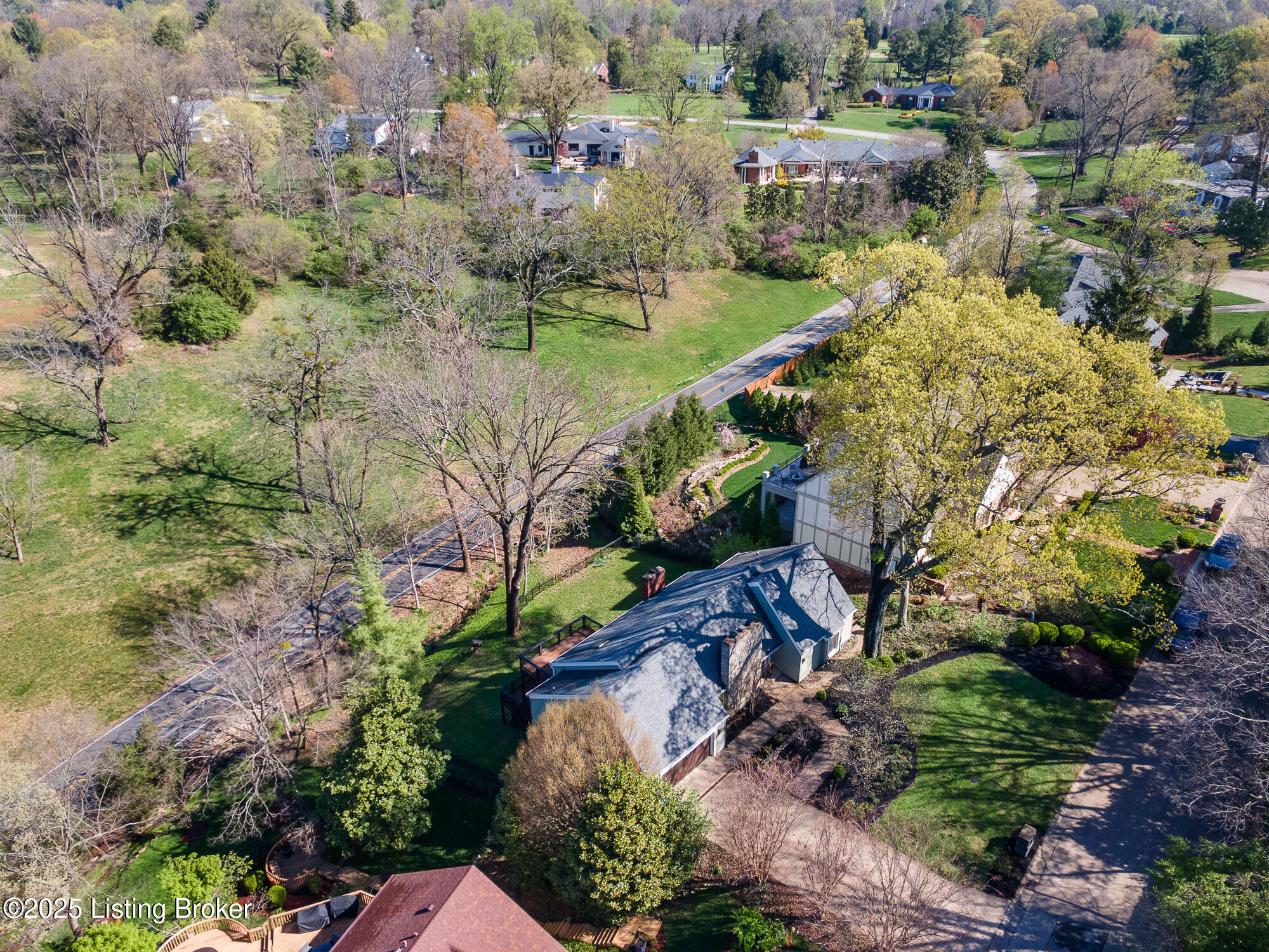 1140 Rostrevor Cir, Louisville, Kentucky image 5