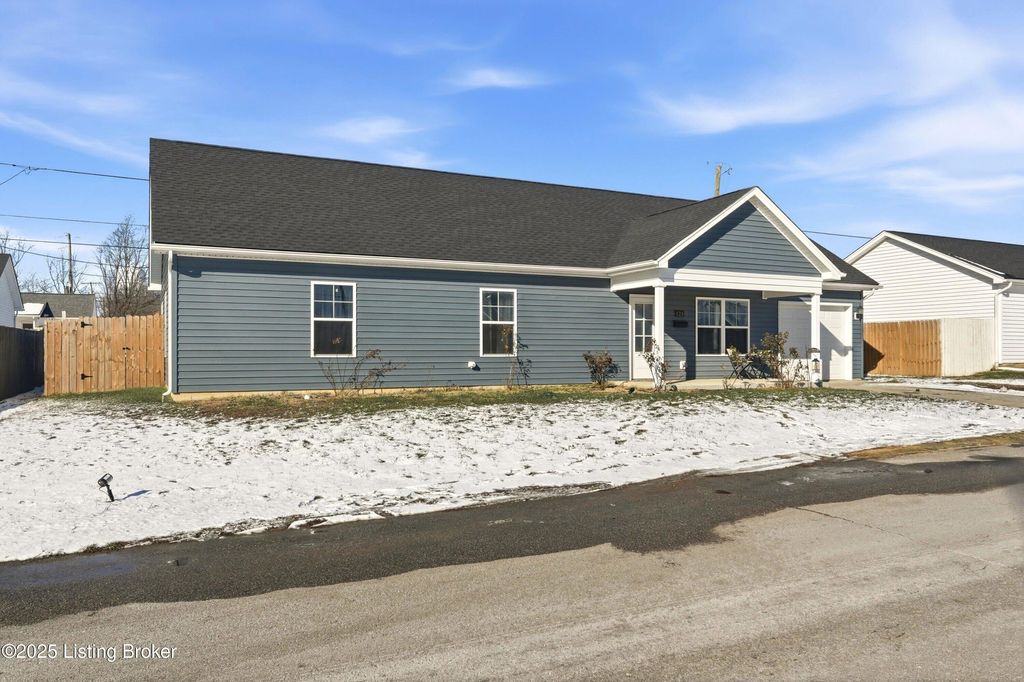 Photo of 126 Clark Rd, Charlestown, IN 47111 (MLS # 1705447)