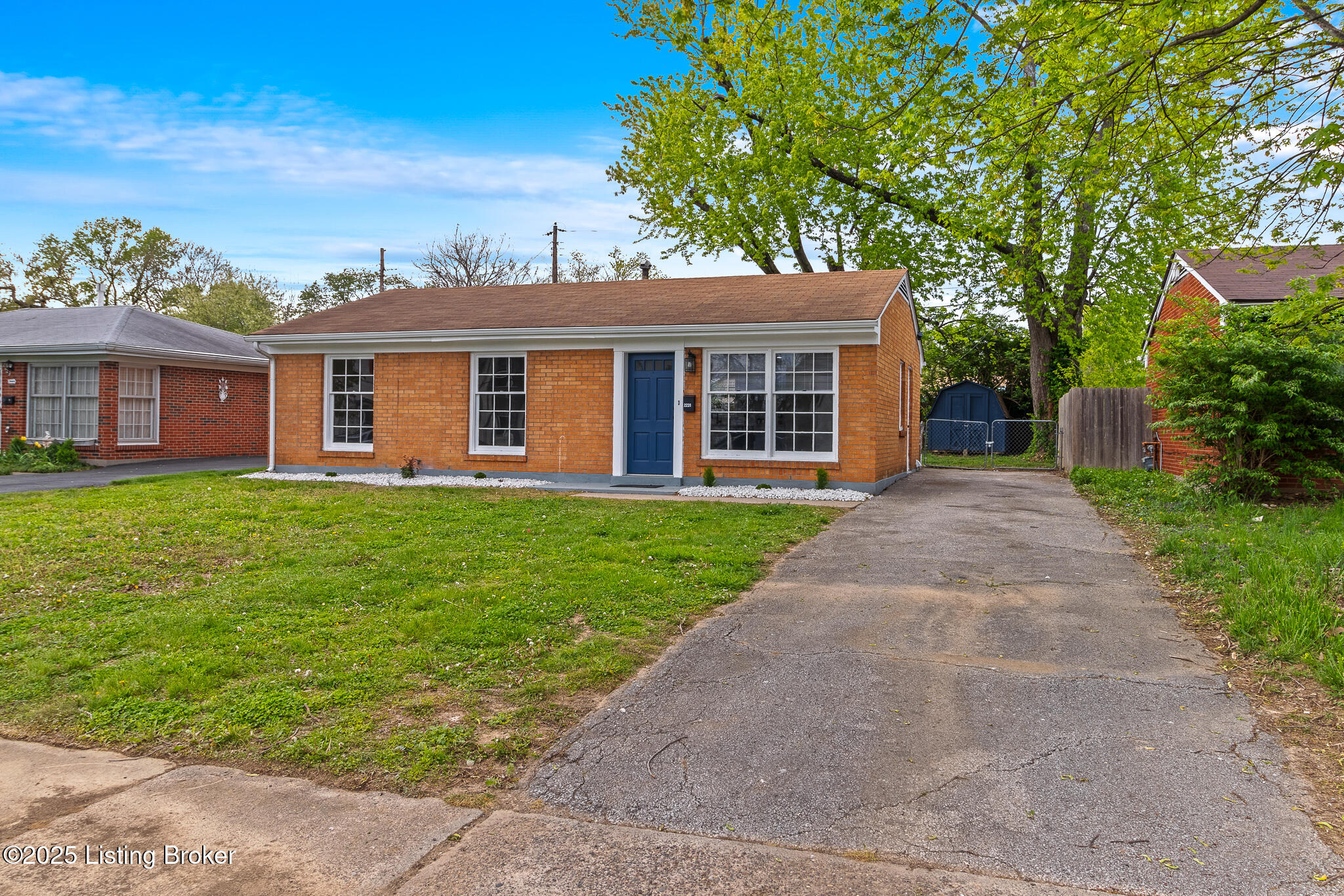 2231 Liverpool Ln, Louisville, Kentucky image 23