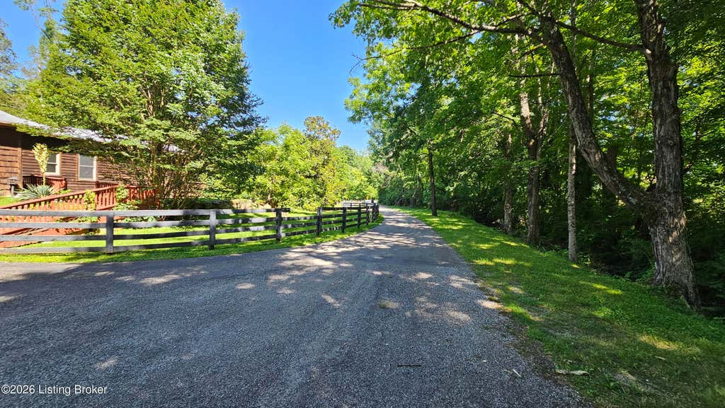 Photo of 8018 St Anthony Church Rd, Louisville, KY 40214 (MLS # 1719746)