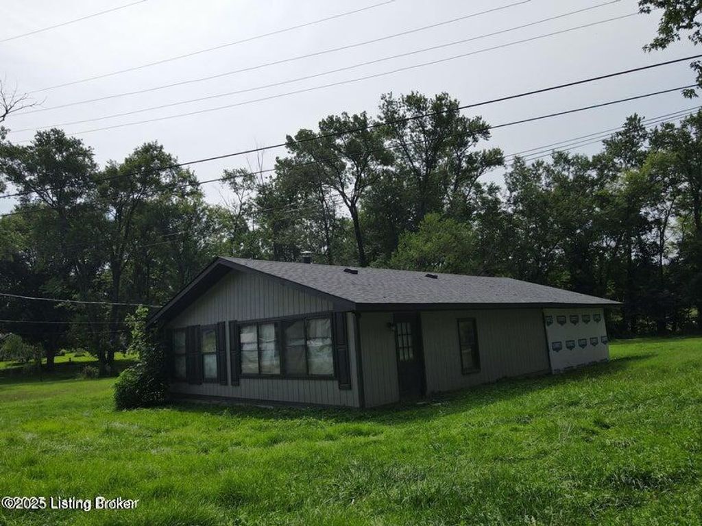 Photo of 6320 Jefferson St, Westport, KY 40077 (MLS # 1699132)