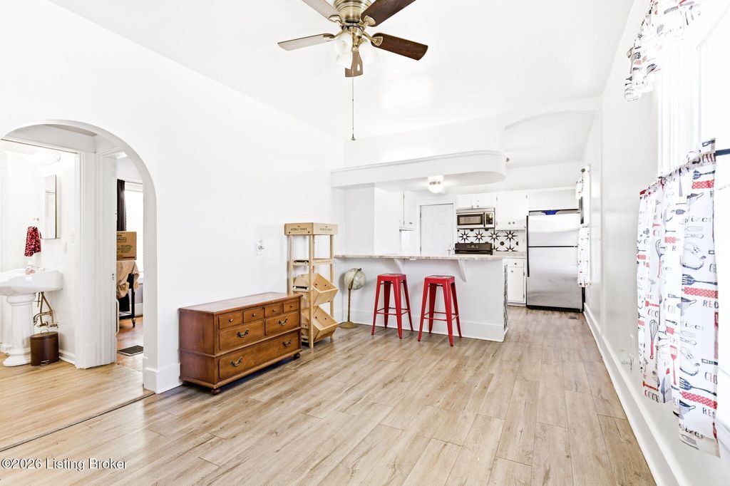 Photo of 1207 Brookline Ave, Louisville, KY 40215 (MLS # 1710300)