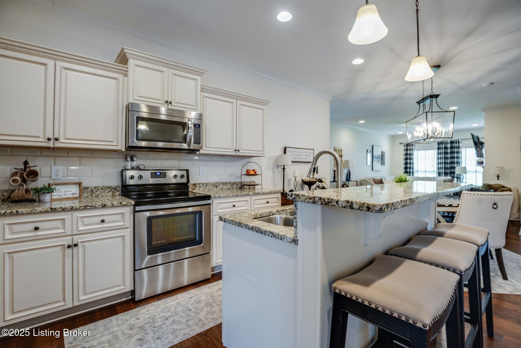 1030 Classic Way, Louisville, Kentucky image 32