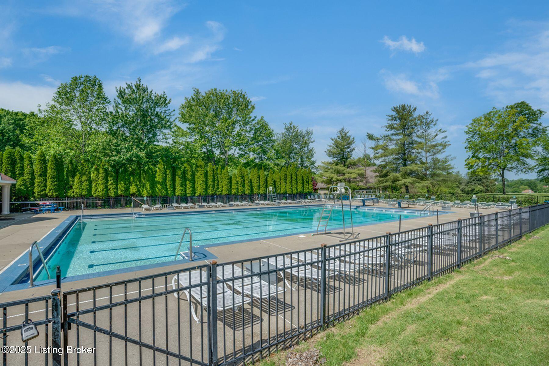 1030 Classic Way, Louisville, Kentucky image 46