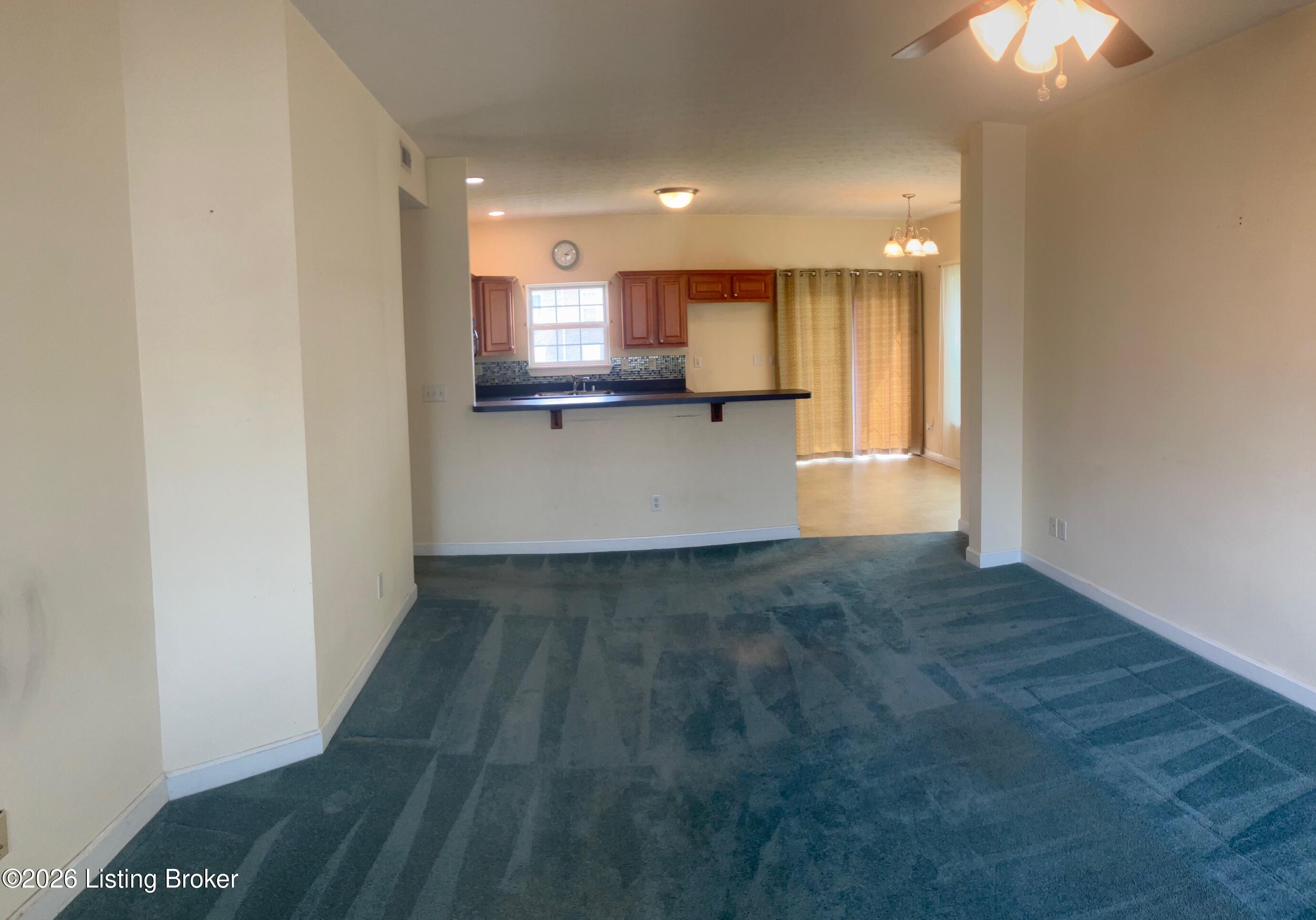 6010 Wooded Creek Dr 102