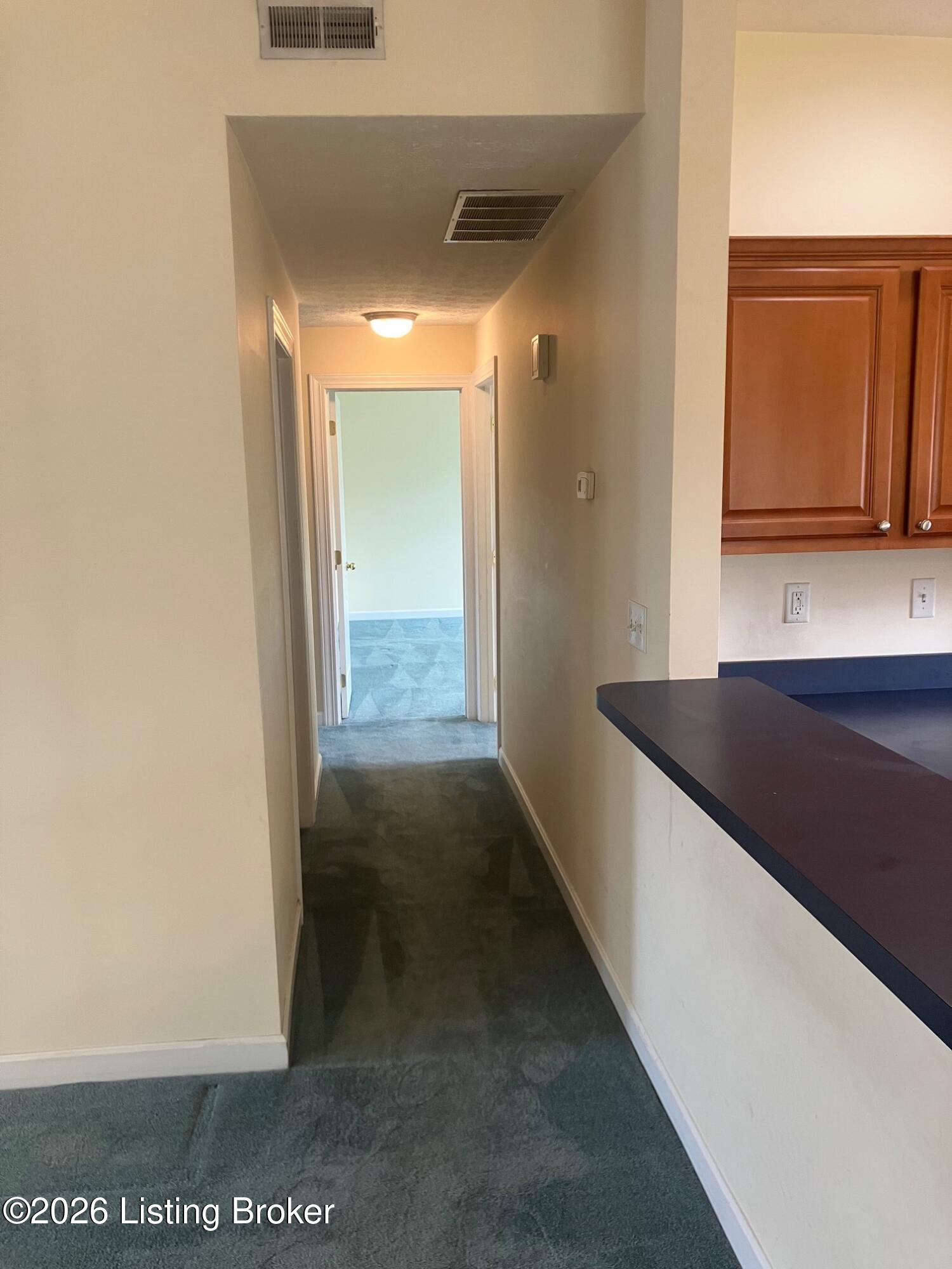 6010 Wooded Creek Dr 102