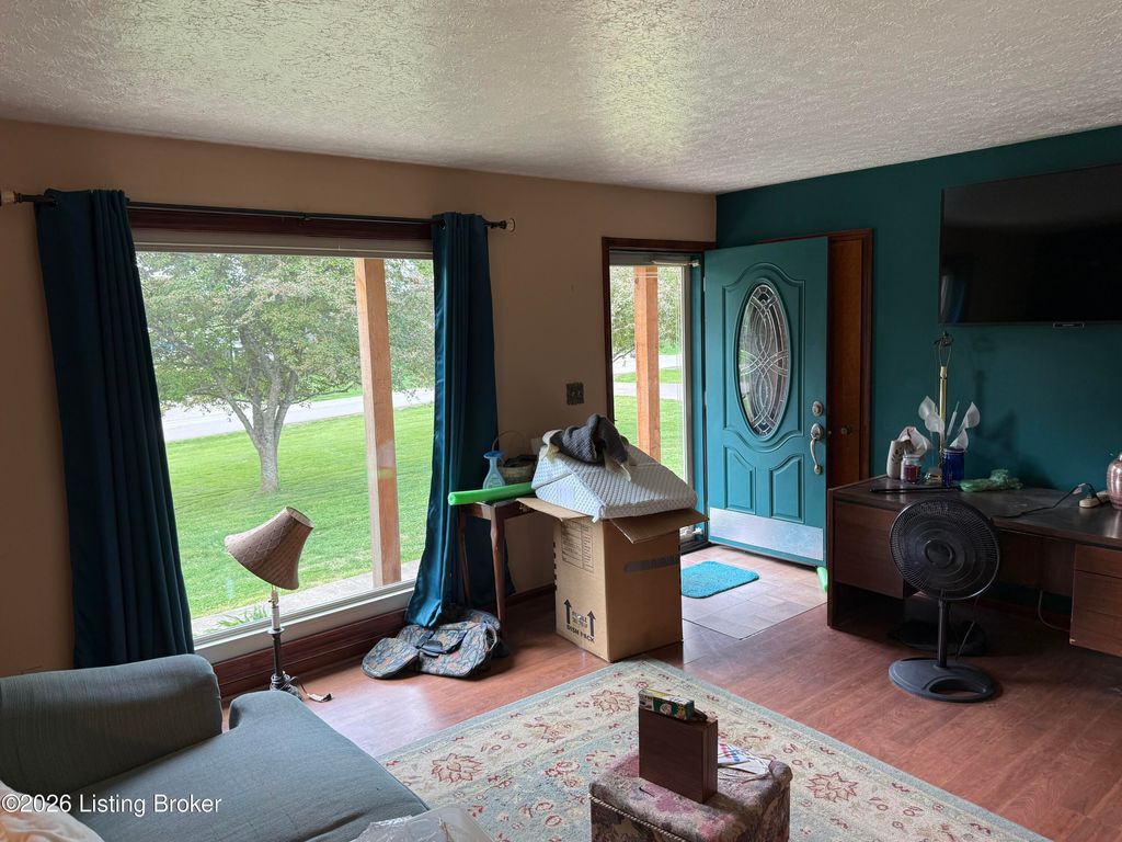 Photo of 5713 Renada Dr, Crestwood, KY 40014 (MLS # 1715087)