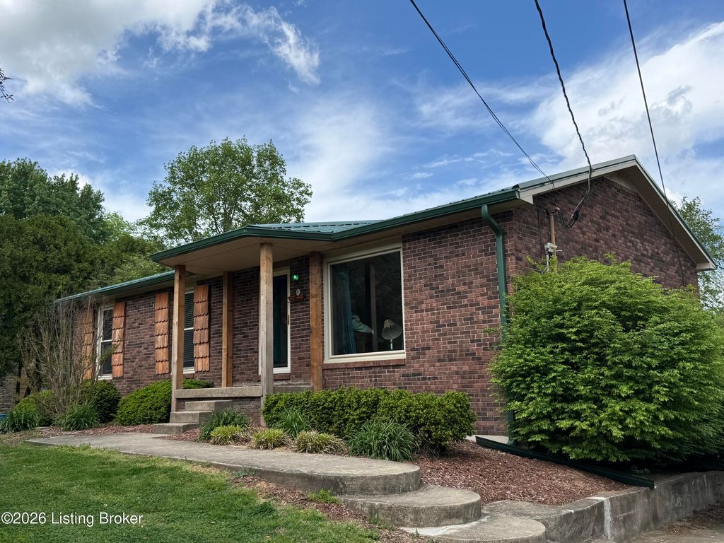 Photo of 5713 Renada Dr, Crestwood, KY 40014 (MLS # 1715087)