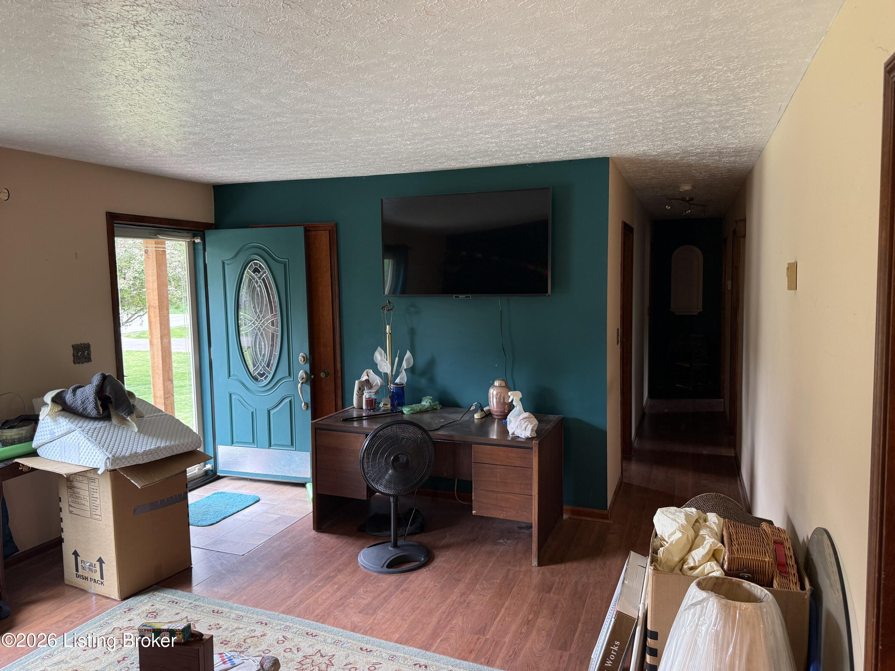 5713 Renada Dr