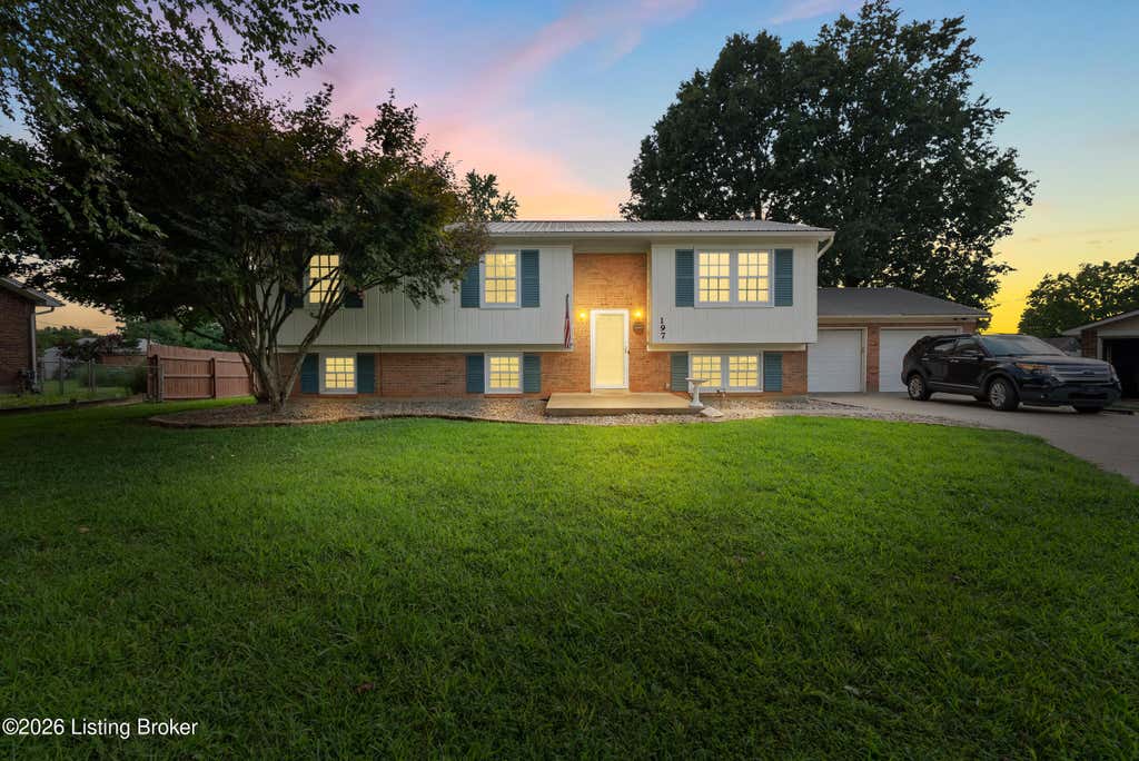 Photo of 197 Washington Ct, Mt Washington, KY 40047 (MLS # 1727175)