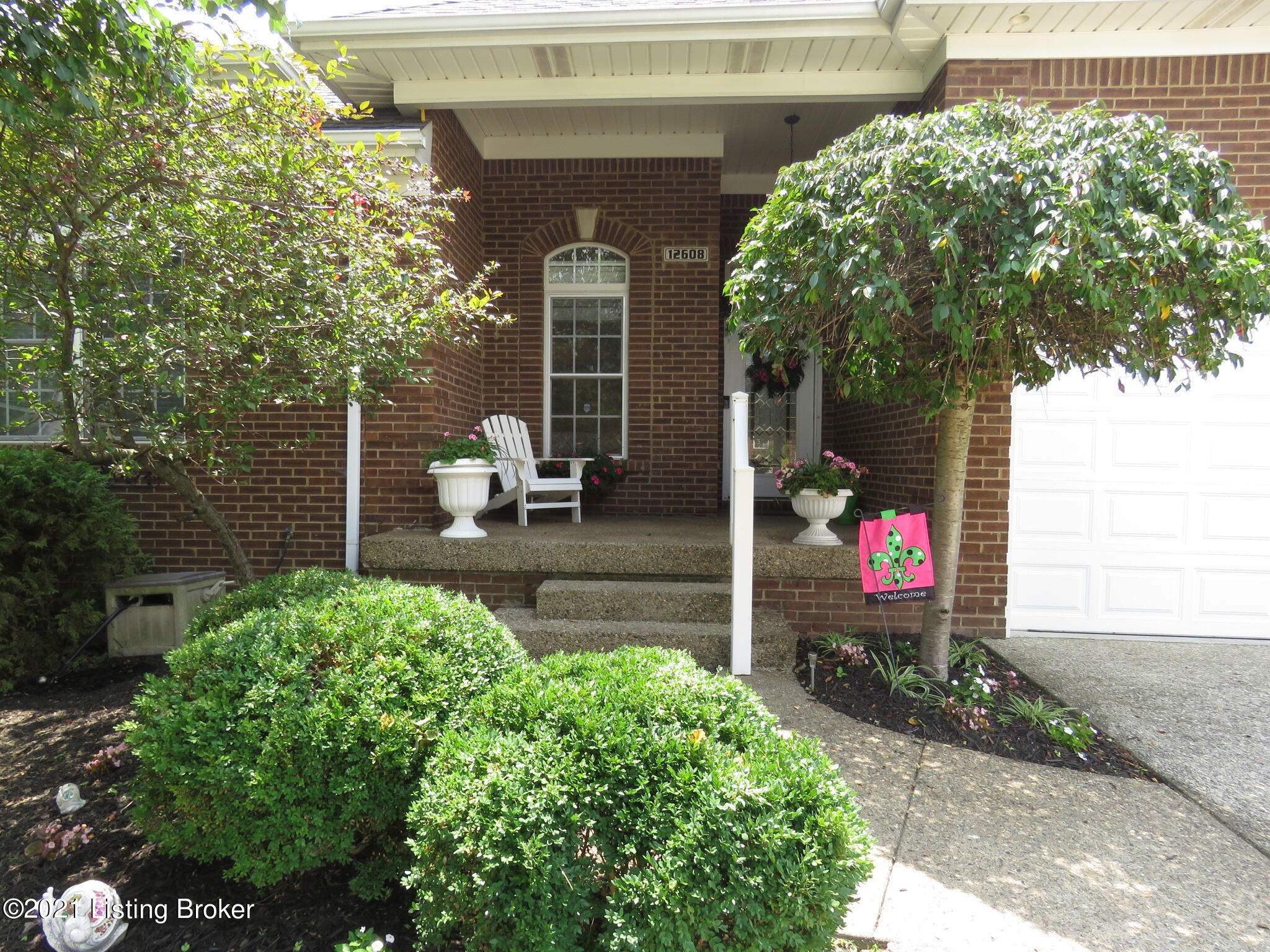 Photo 1 of 41 — 12608 Bernay Pl, Louisville, KY 40243