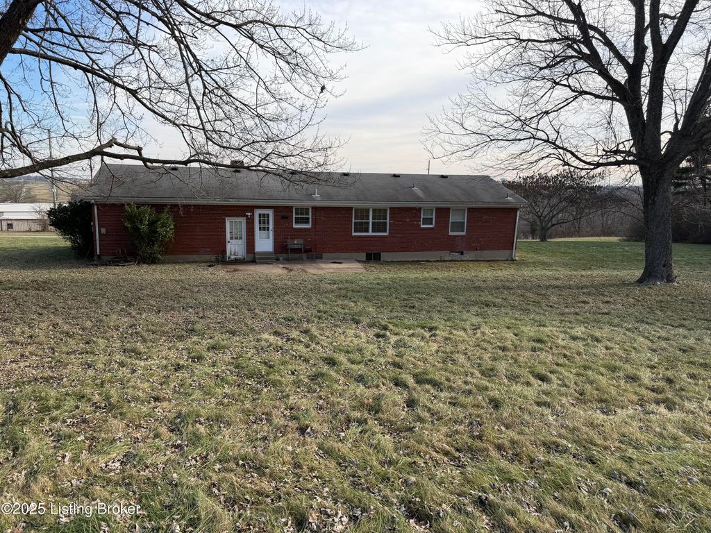 Photo of 2100 Cox Ln, La Grange, KY 40031 (MLS # 1705524)