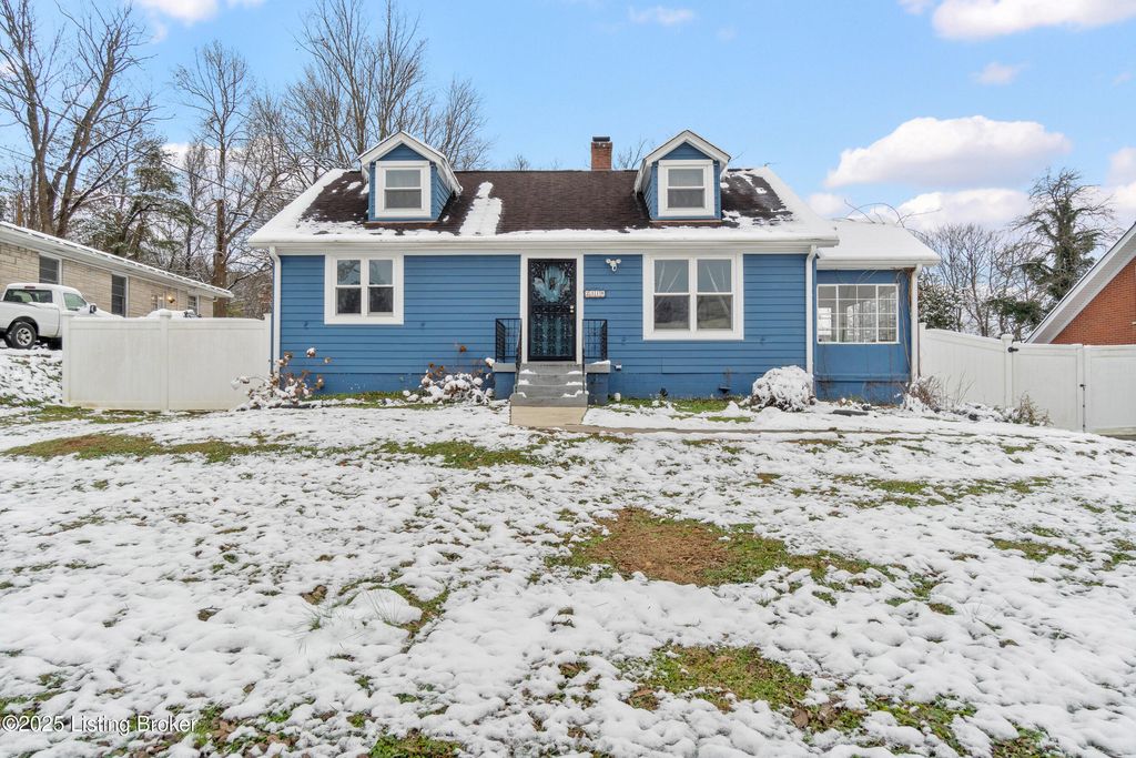 Photo of 2110 Palatka Rd, Louisville, KY 40214 (MLS # 1704864)