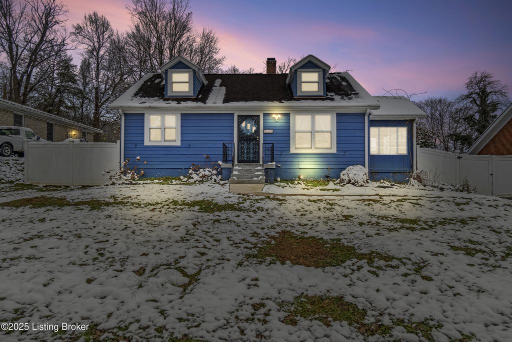 Photo of 2110 Palatka Rd, Louisville, KY 40214 (MLS # 1704864)