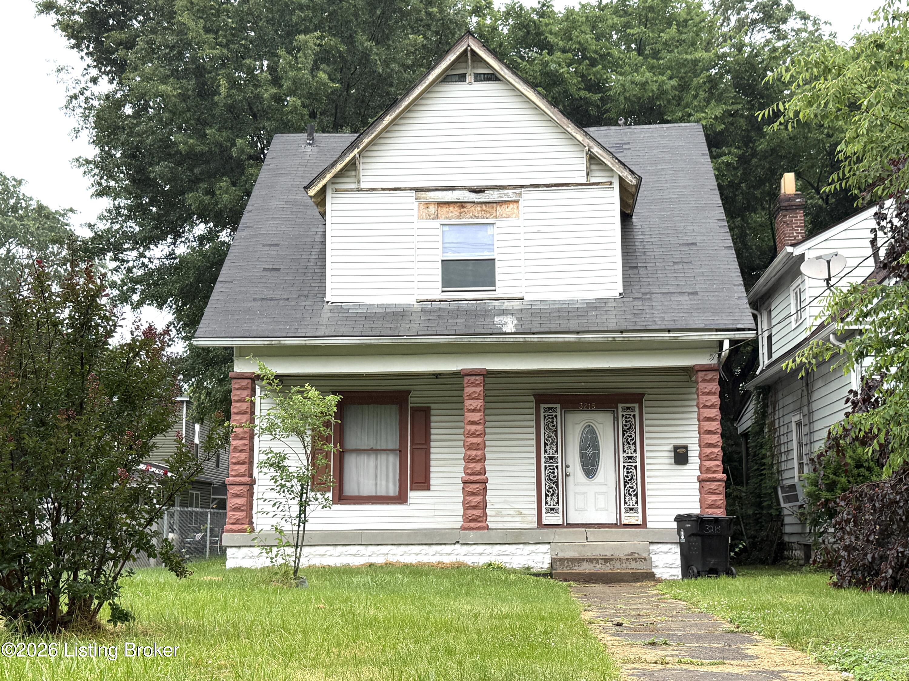 3215 Grand Ave