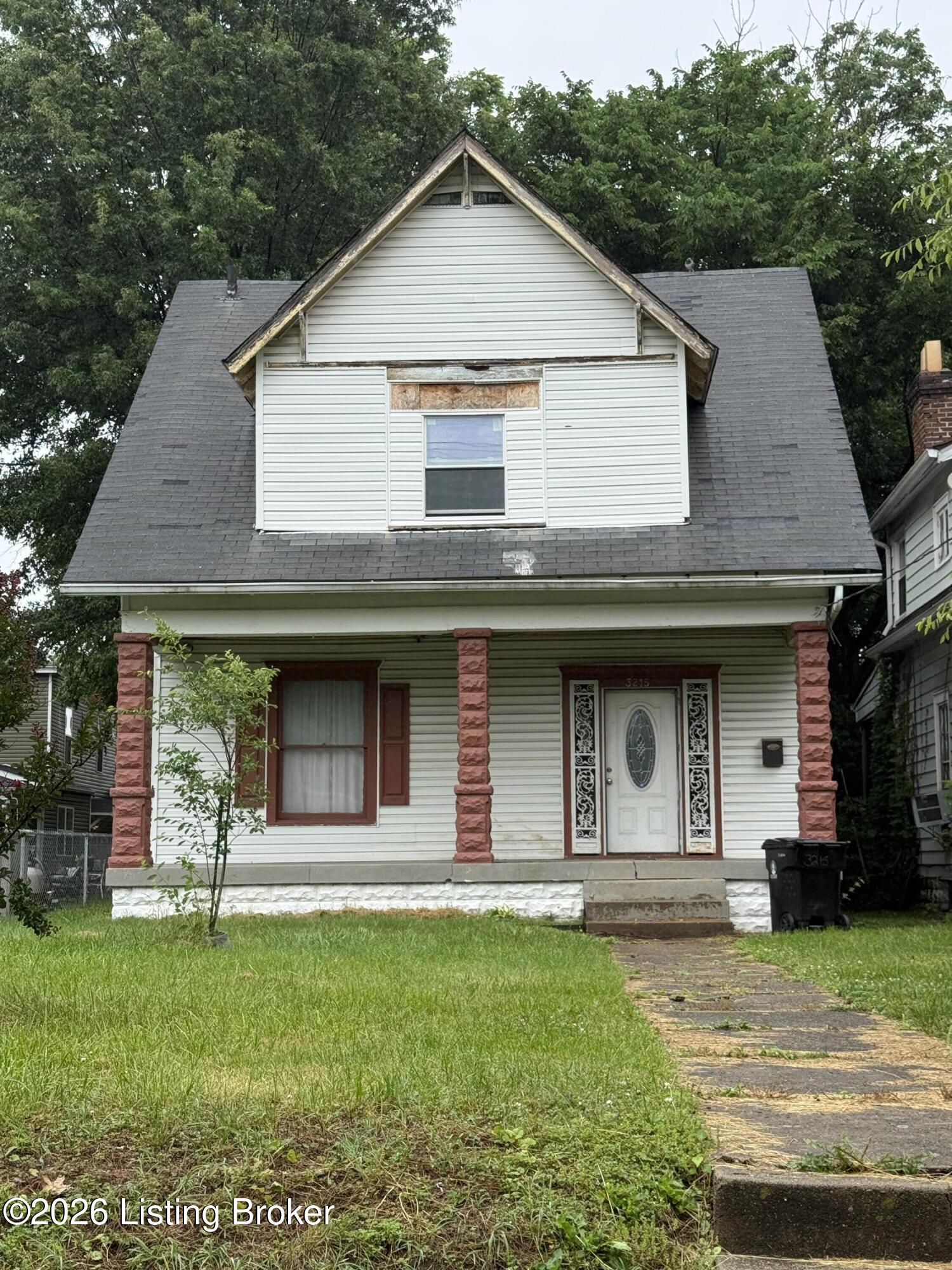 3215 Grand Ave