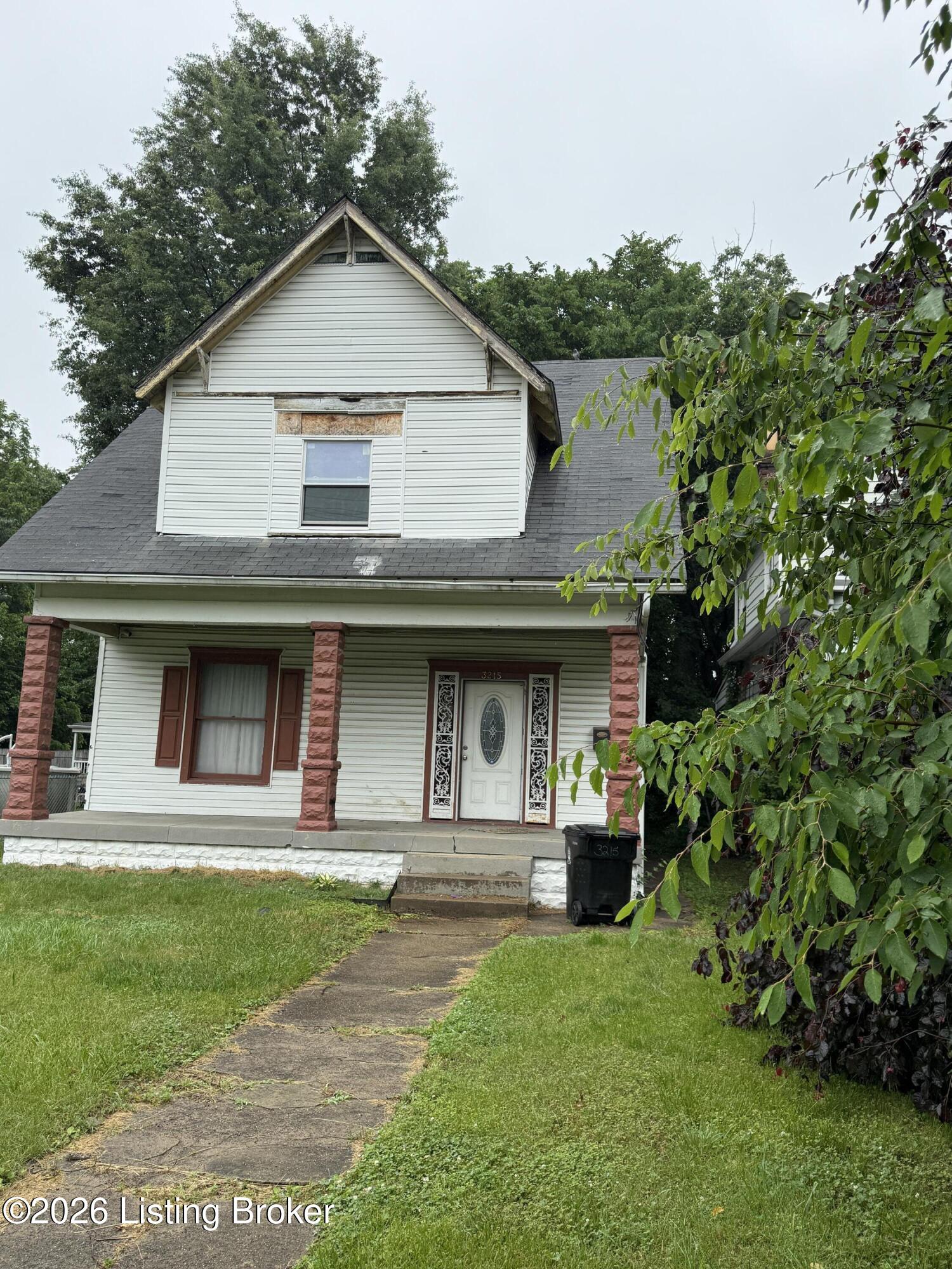 3215 Grand Ave