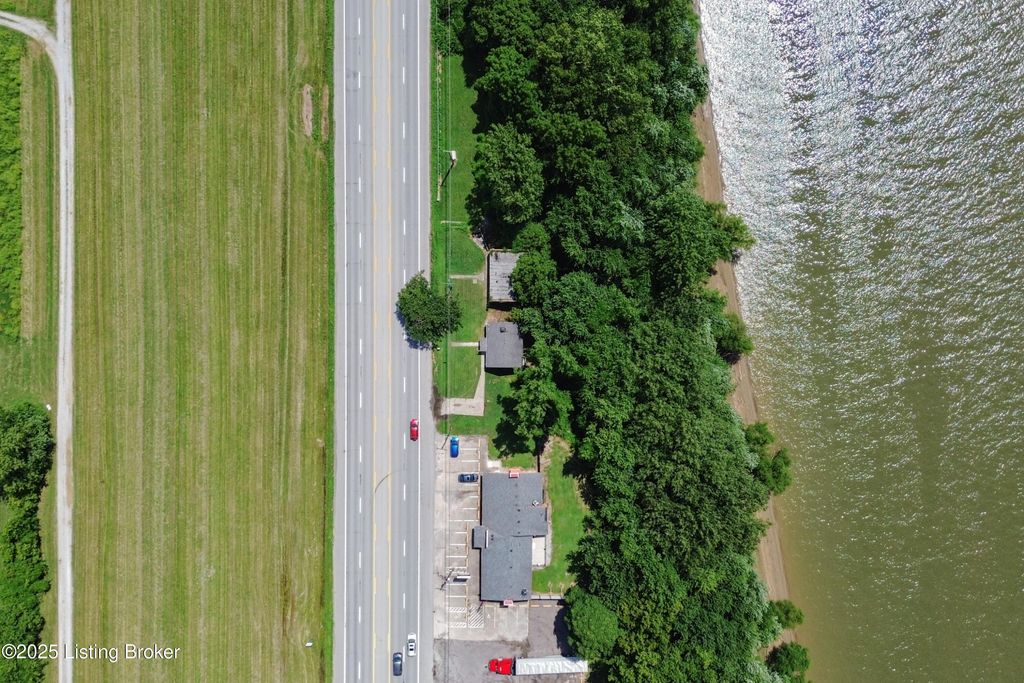 Photo of 15520 Dixie Hwy, Louisville, KY 40272 (MLS # 1707761)