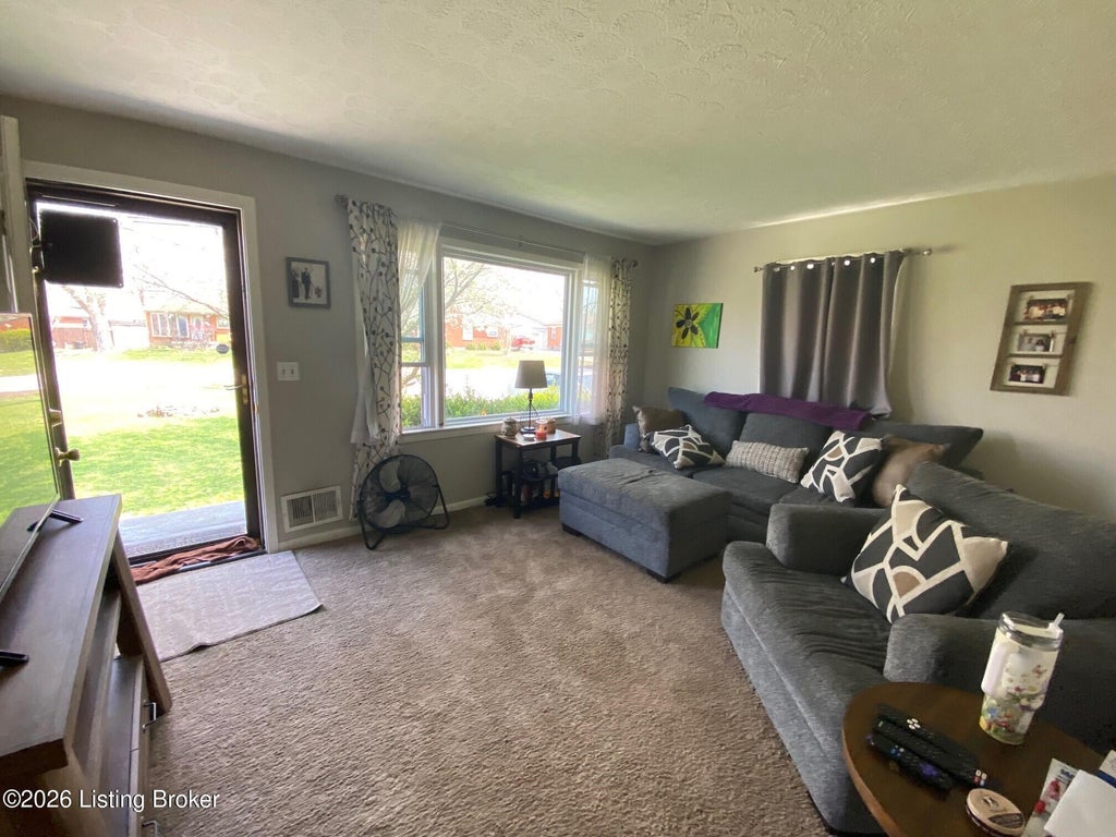 Photo of 9004 W Manslick Rd, Louisville, KY 40272 (MLS # 1724231)