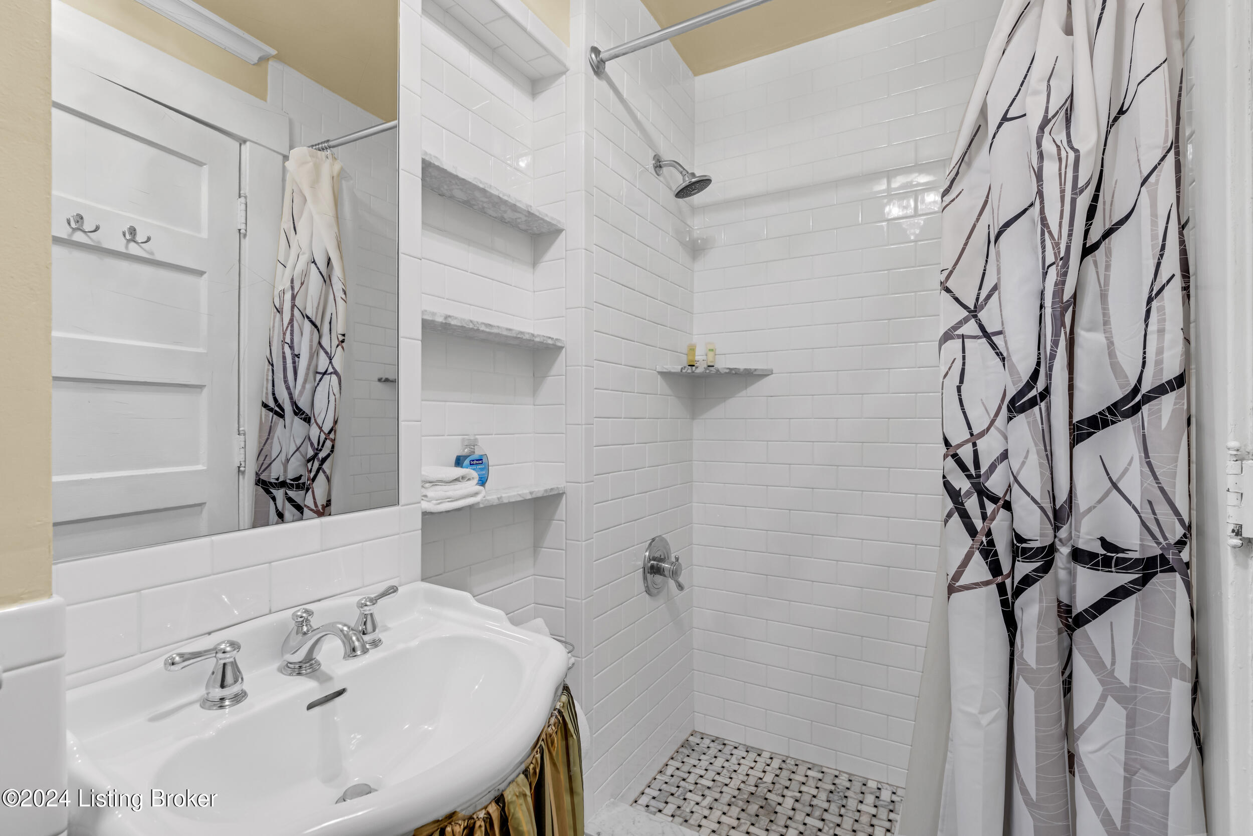 922 Cherokee Rd, Louisville, Kentucky image 15