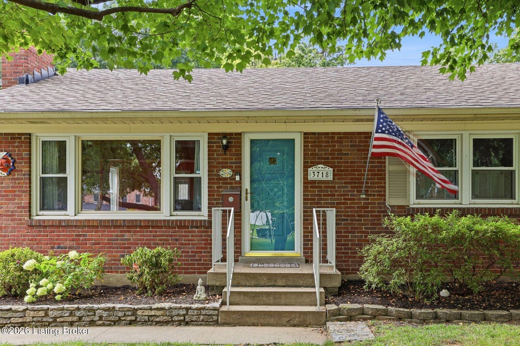 Photo of 3718 Hillsboro Rd, Louisville, KY 40207 (MLS # 1729854)