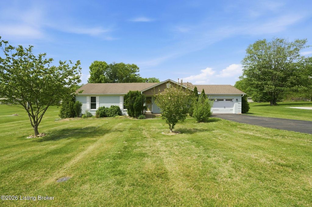 Photo of 328 Kennedy Dr, Mt Washington, KY 40047 (MLS # 1714729)