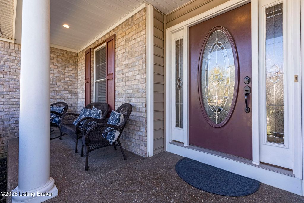 Photo of 1015 Fruitwood Ct, La Grange, KY 40031 (MLS # 1712520)