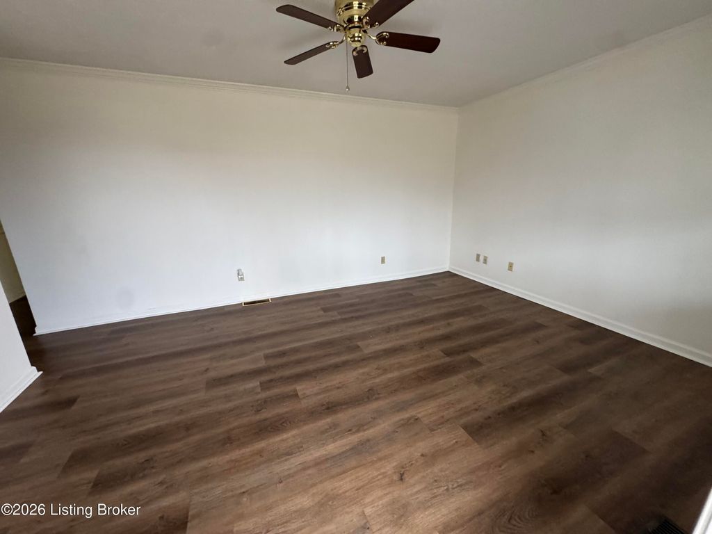 Photo of 3807 Blanton Ln, Louisville, KY 40216 (MLS # 1709094)