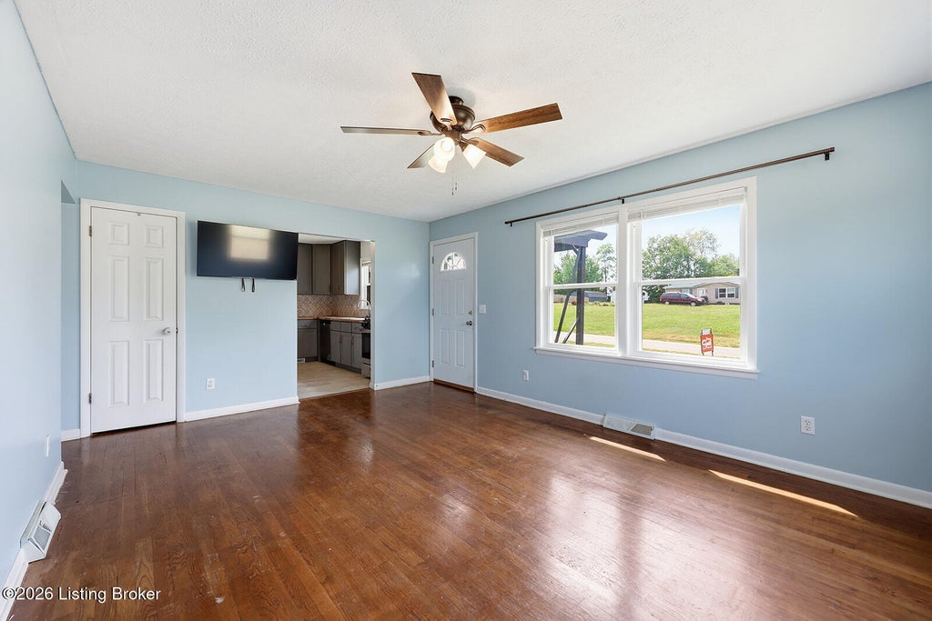 Photo of 309 High St, Harrodsburg, KY 40330 (MLS # 1729468)