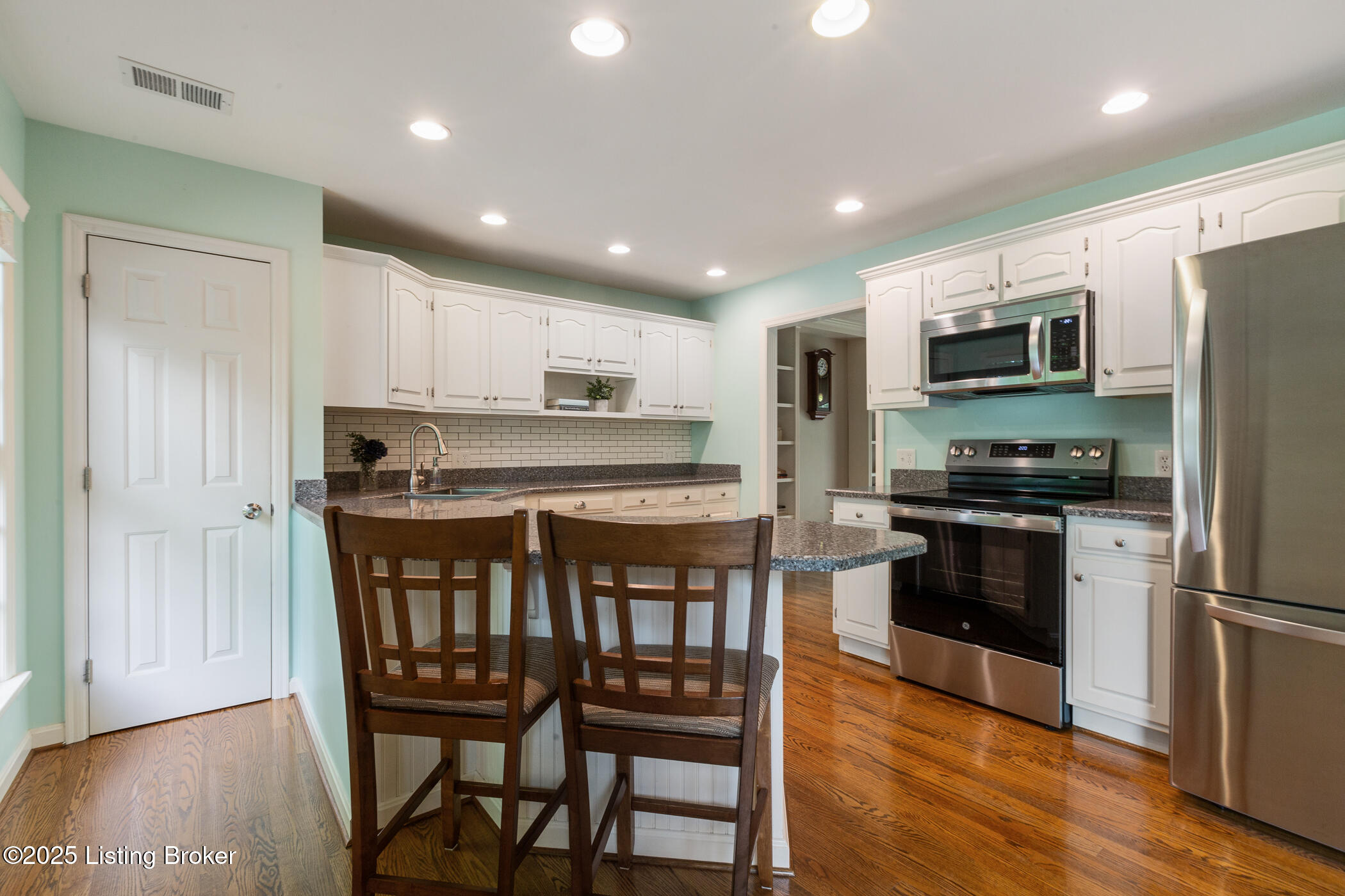 1101 Wood Wynd Way, Louisville, Kentucky image 12