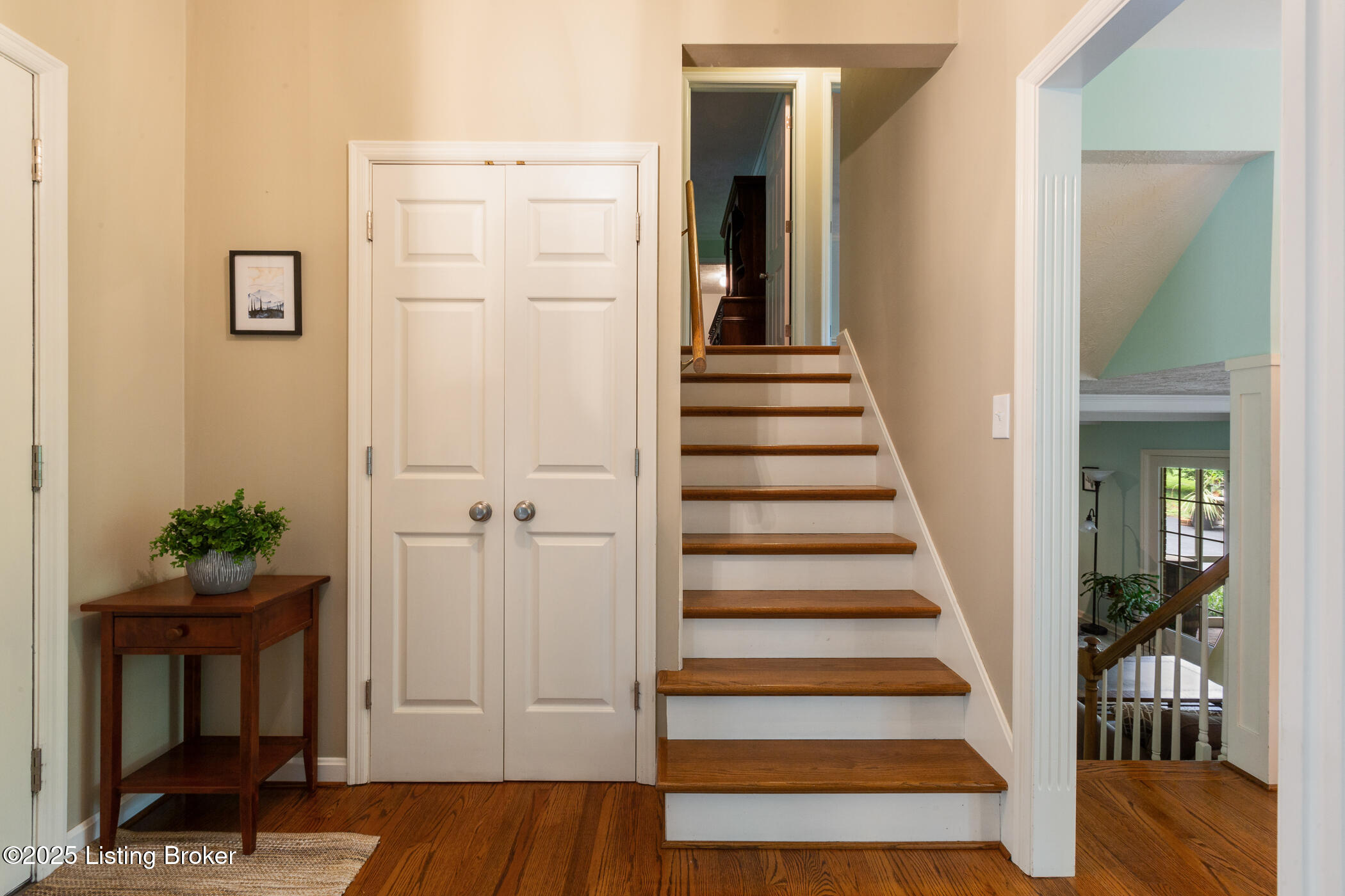 1101 Wood Wynd Way, Louisville, Kentucky image 6