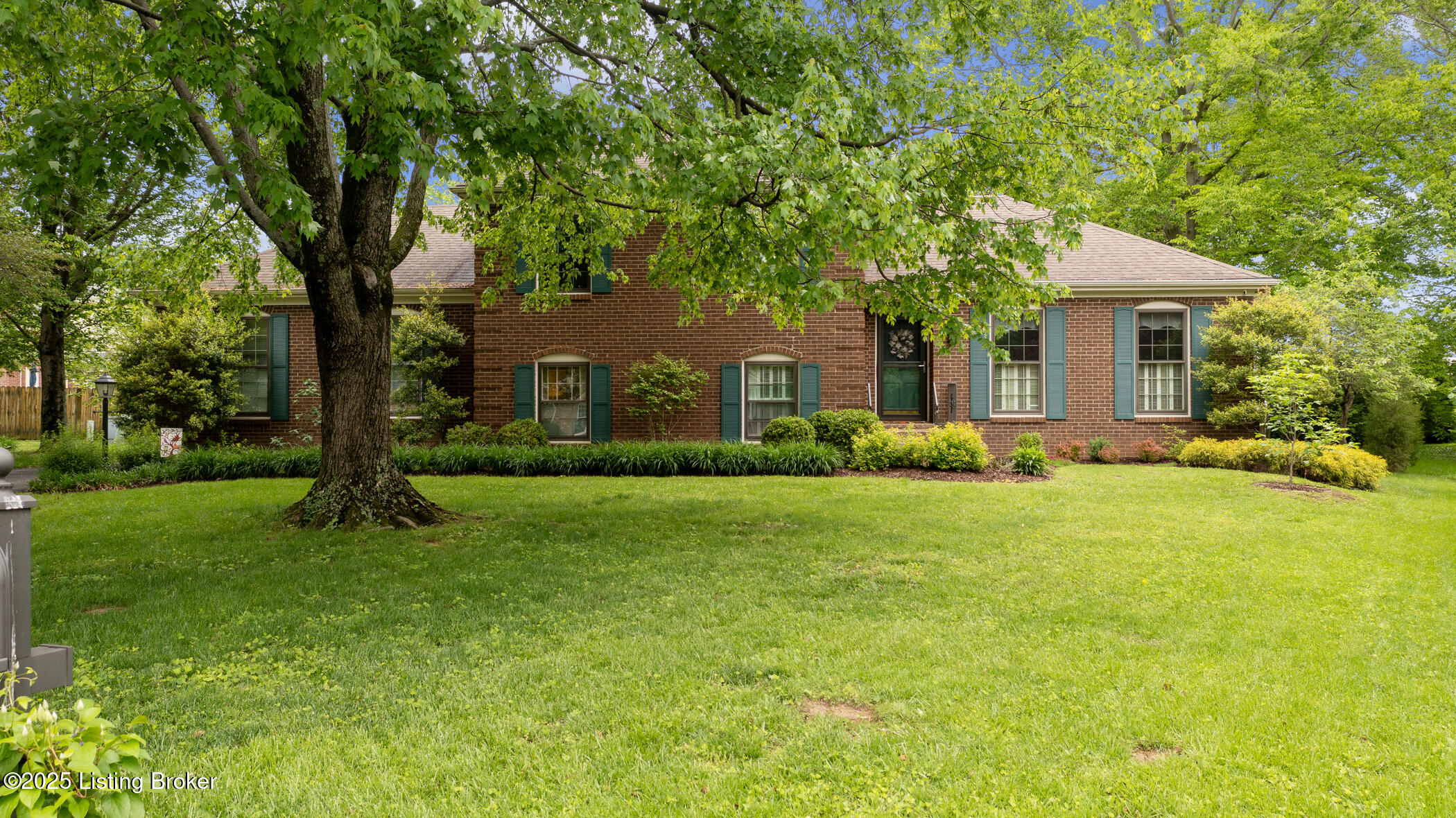 1101 Wood Wynd Way, Louisville, Kentucky image 2