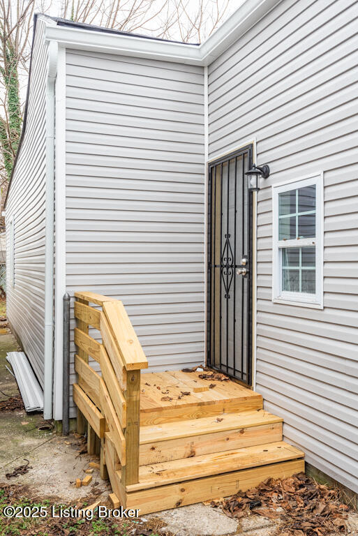 2206 Griffiths Ave, Louisville, Kentucky image 2