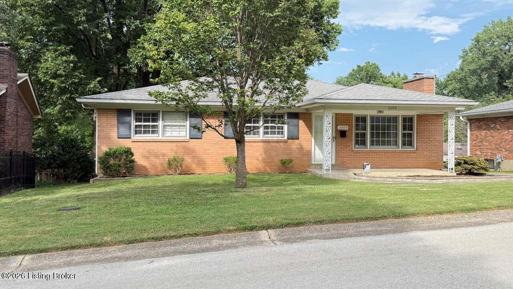 Photo of 3009 Ashview Terrace, Louisville, KY 40217 (MLS # 1722880)