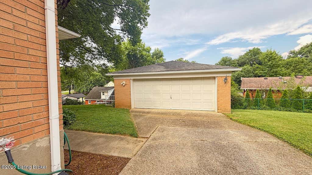 Photo of 3009 Ashview Terrace, Louisville, KY 40217 (MLS # 1722880)