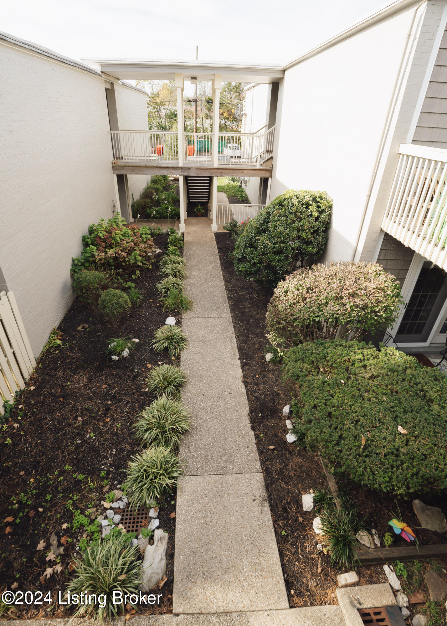 1935 Gardiner Ln #C39, Louisville, Kentucky image 42