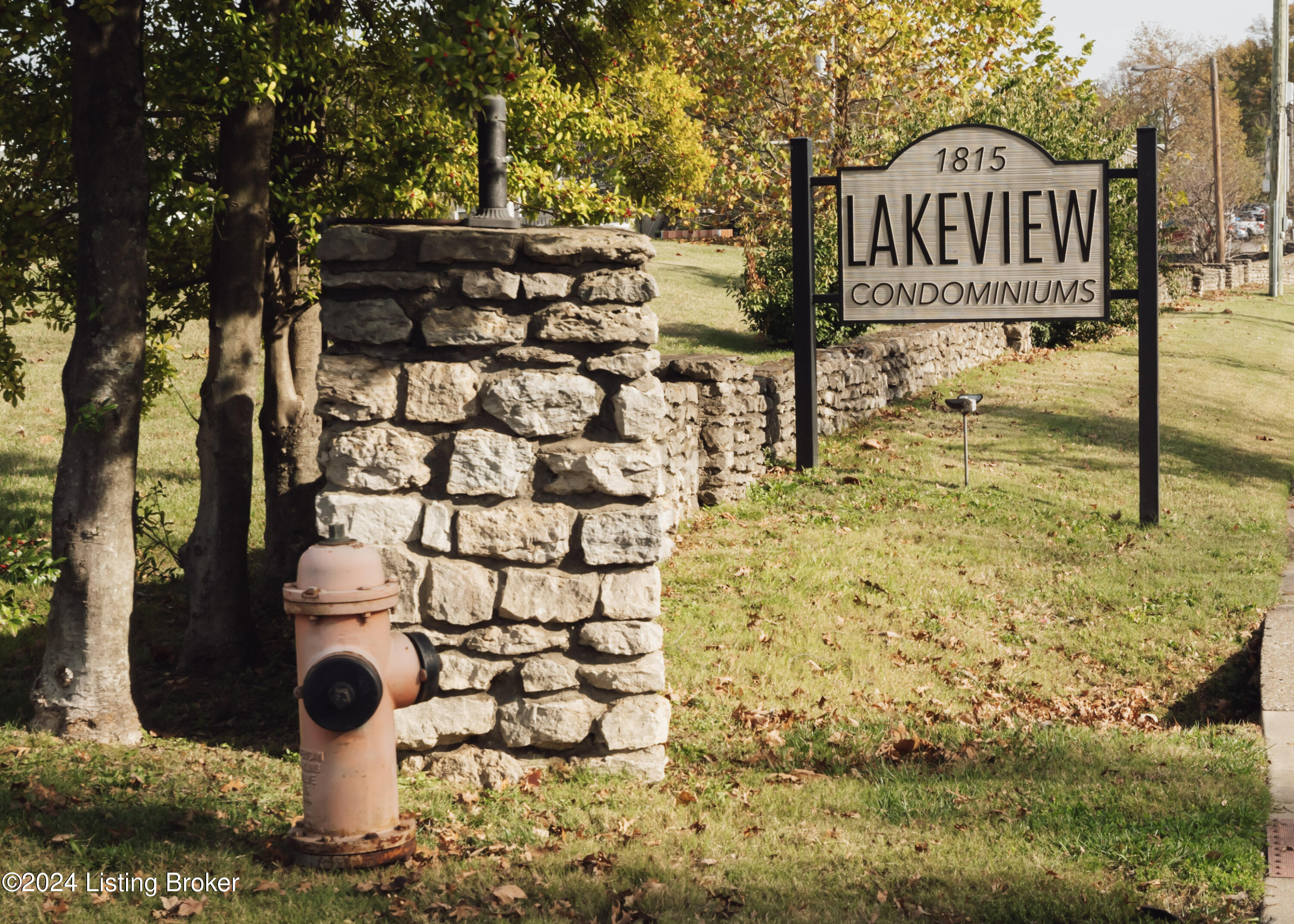 1935 Gardiner Ln #C39, Louisville, Kentucky image 1