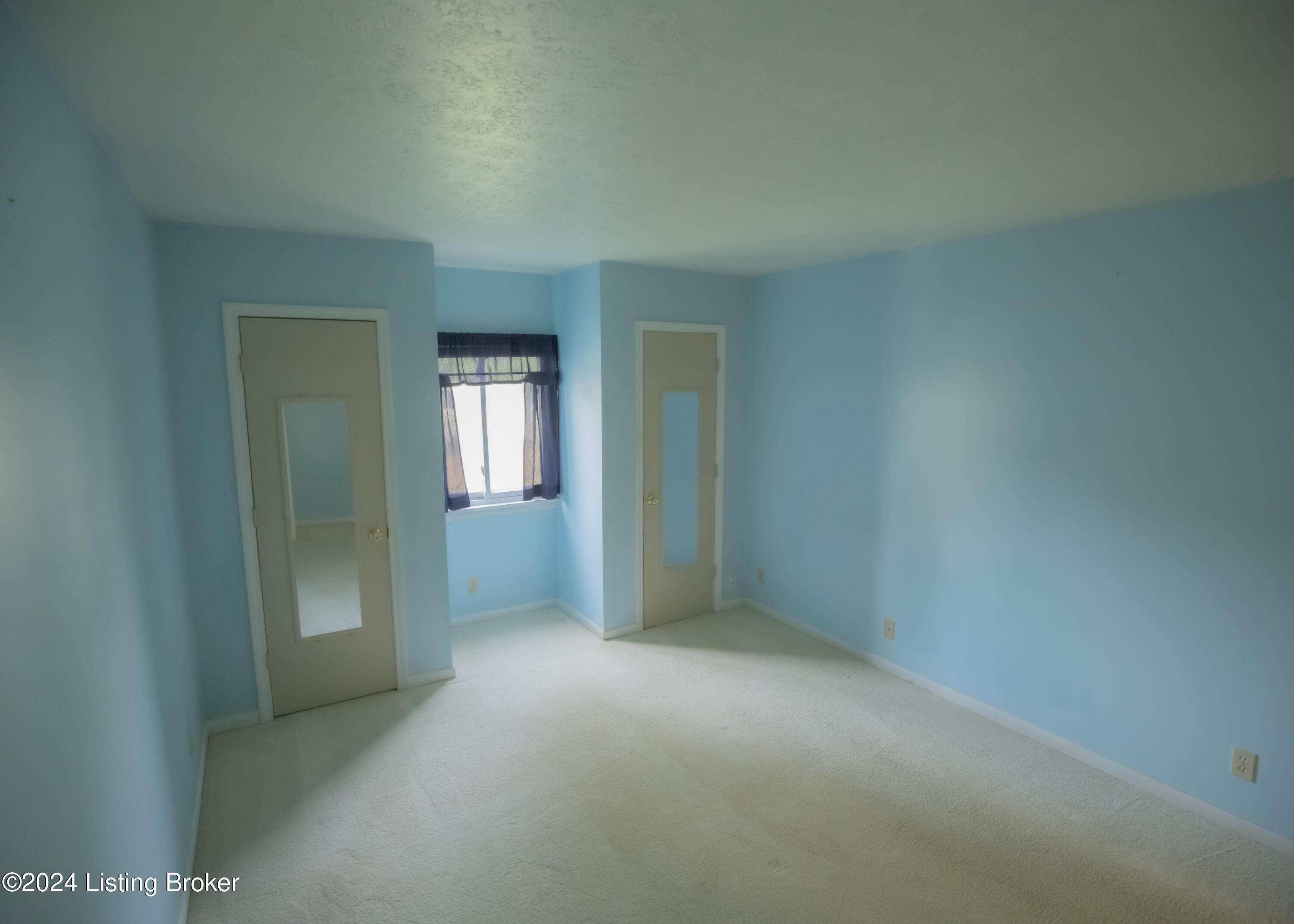 1935 Gardiner Ln #C39, Louisville, Kentucky image 8