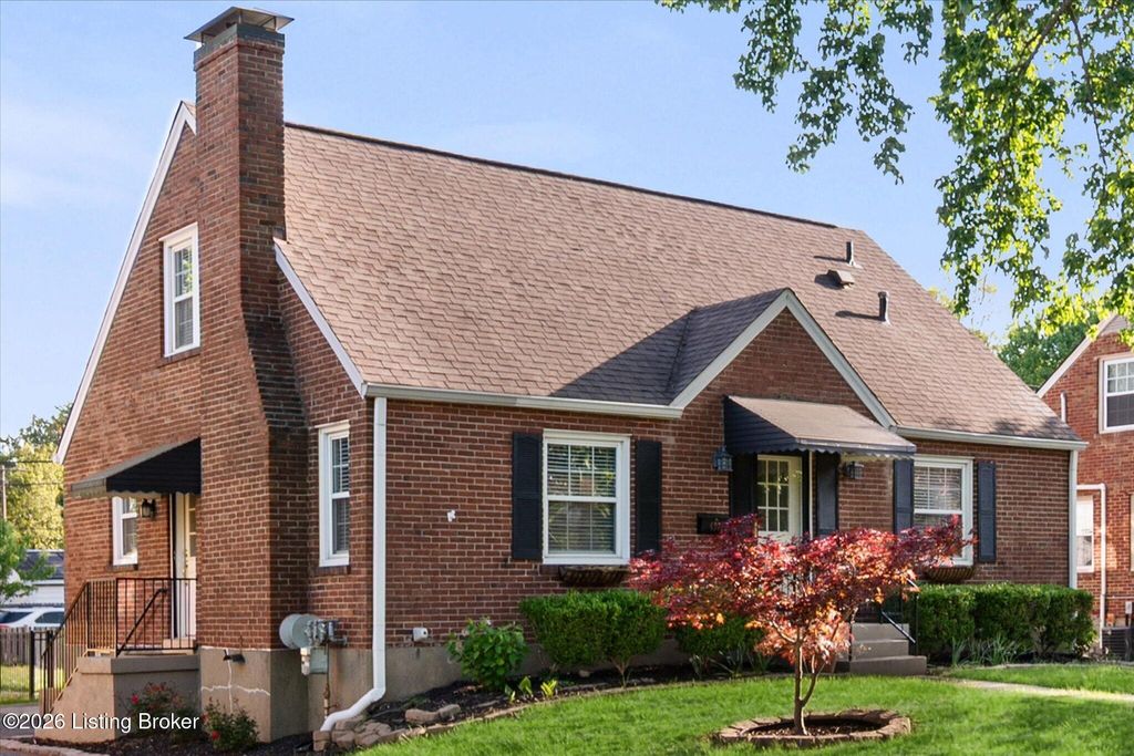 Photo of 4502 Blenheim Rd, Louisville, KY 40207 (MLS # 1715590)