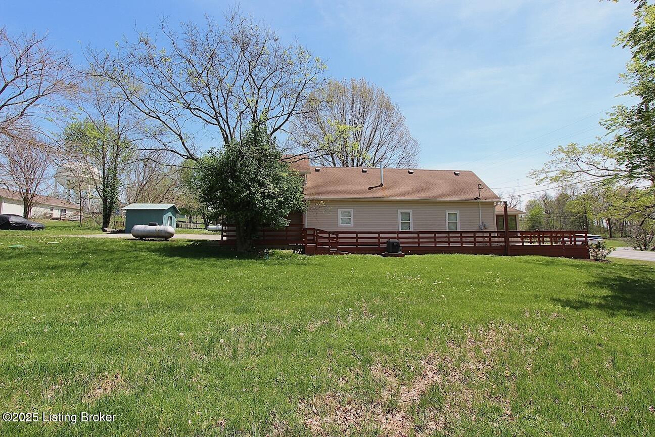 9496 Us-150, Greenville, Pennsylvania image 50