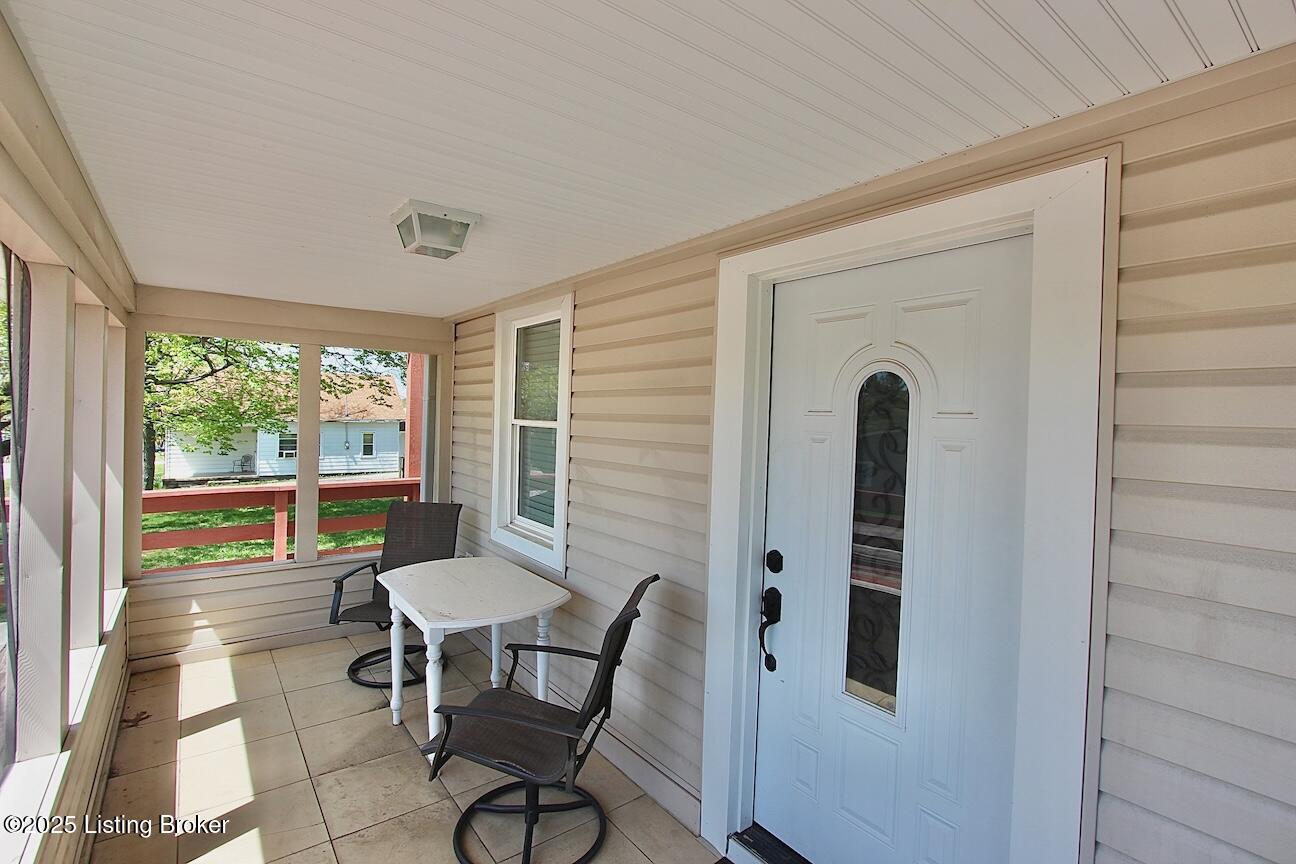 9496 Us-150, Greenville, Pennsylvania image 5