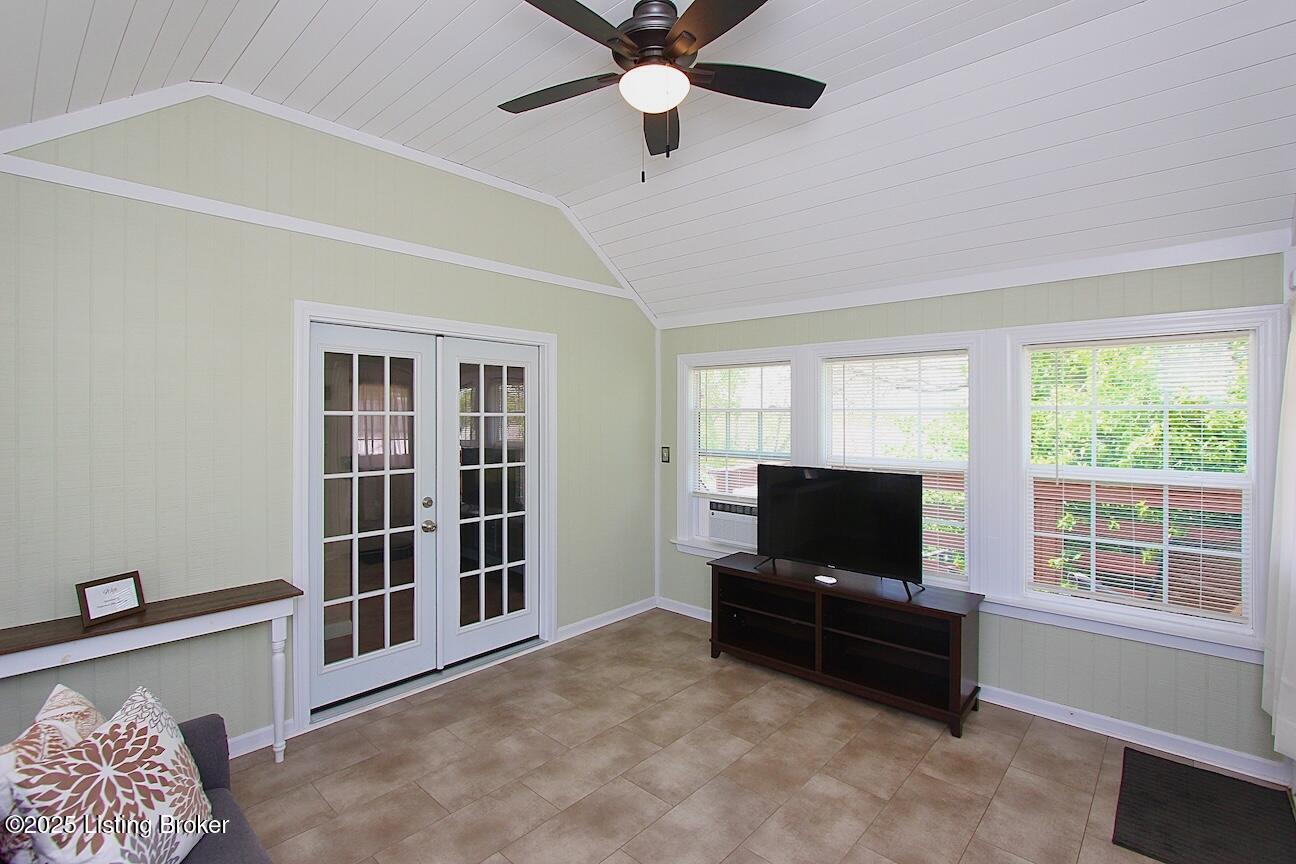 9496 Us-150, Greenville, Pennsylvania image 34