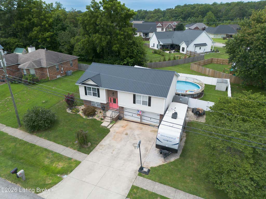Photo of 603 Princeton Dr, Elizabethtown, KY 42701 (MLS # 1724549)