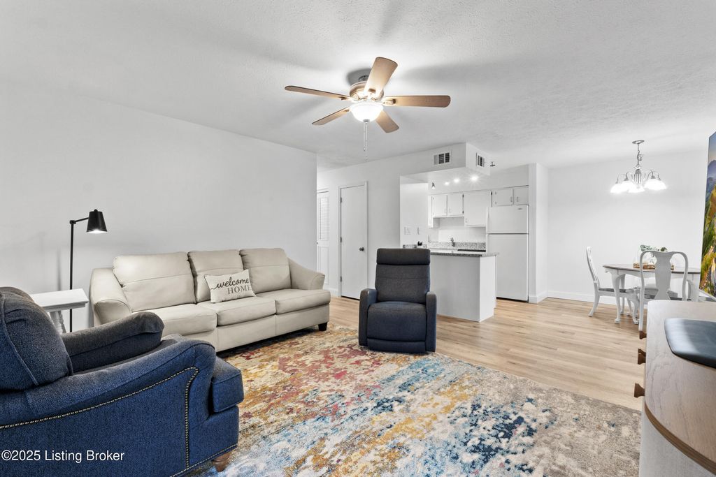 Photo of 9806 Whipps Mill Rd #UNIT 1, Louisville, KY 40223 (MLS # 1707095)