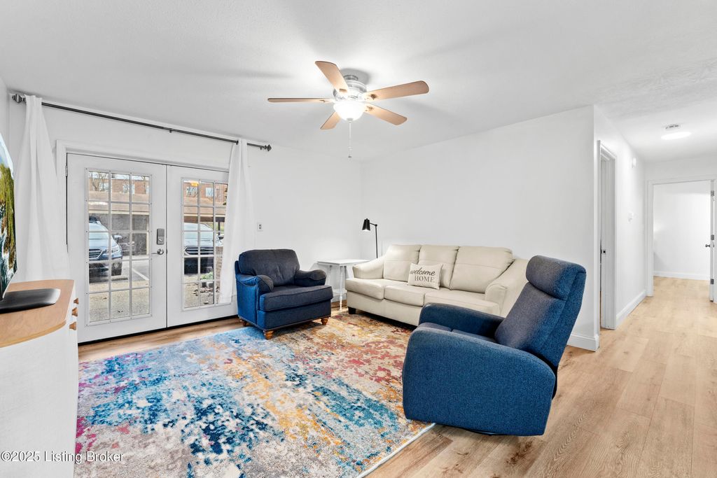 Photo of 9806 Whipps Mill Rd #UNIT 1, Louisville, KY 40223 (MLS # 1707095)