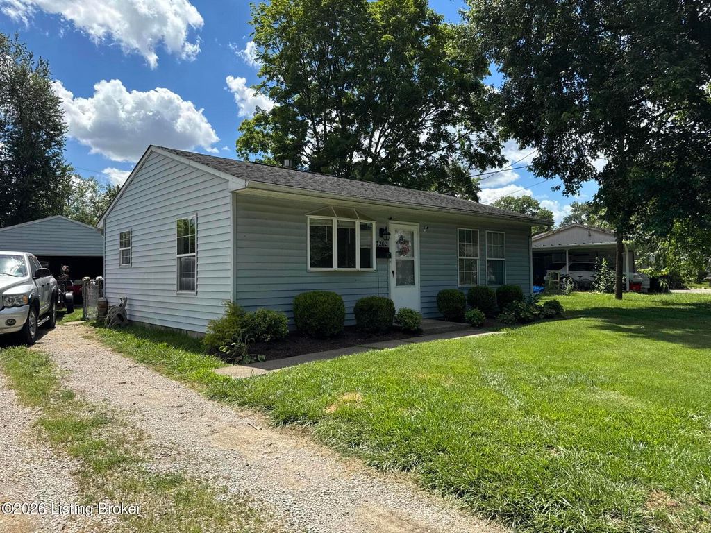 Photo of 3202 Ainslie Way, Louisville, KY 40220 (MLS # 1721348)