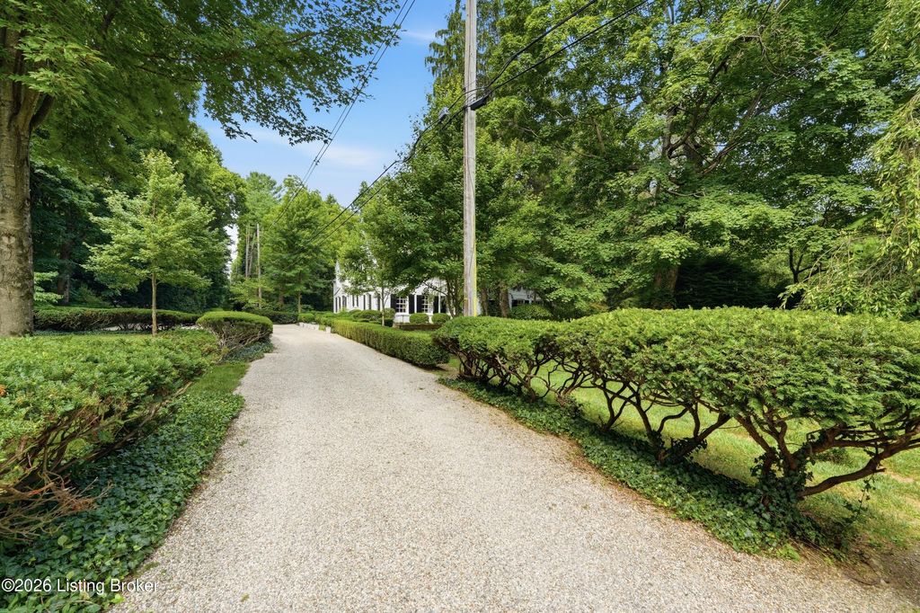 Photo of 4316 Glenview Ave, Glenview, KY 40025 (MLS # 1723386)