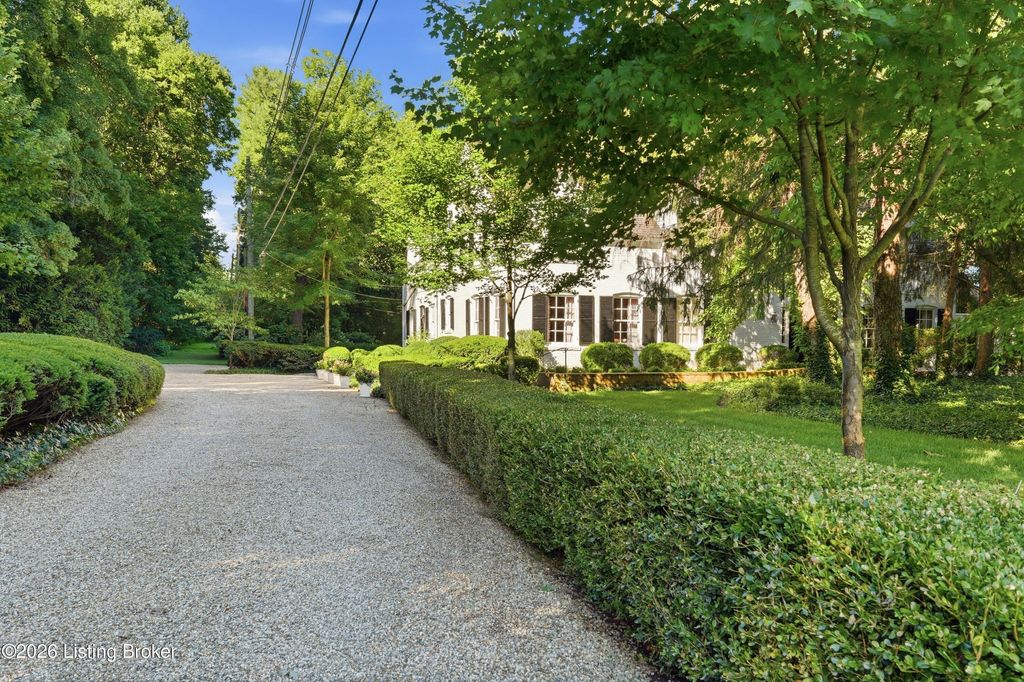 Photo of 4316 Glenview Ave, Glenview, KY 40025 (MLS # 1723386)