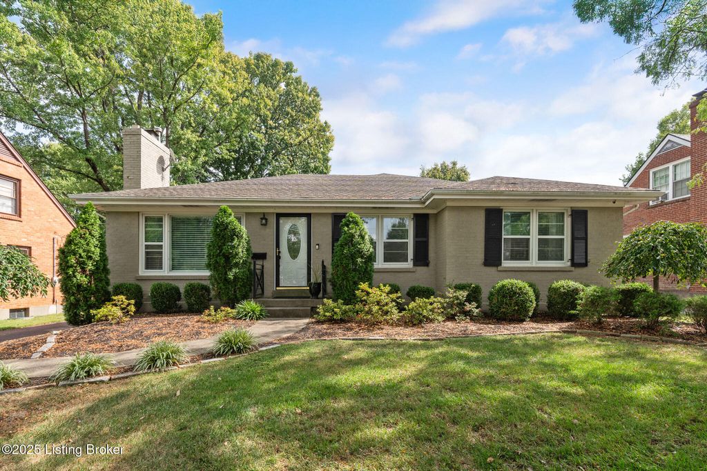 Photo of 3714 Hillsboro Rd, Louisville, KY 40207 (MLS # 1702087)